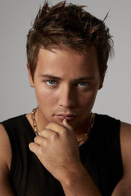 Lee Tiger Halley - Actor Profile Photo
