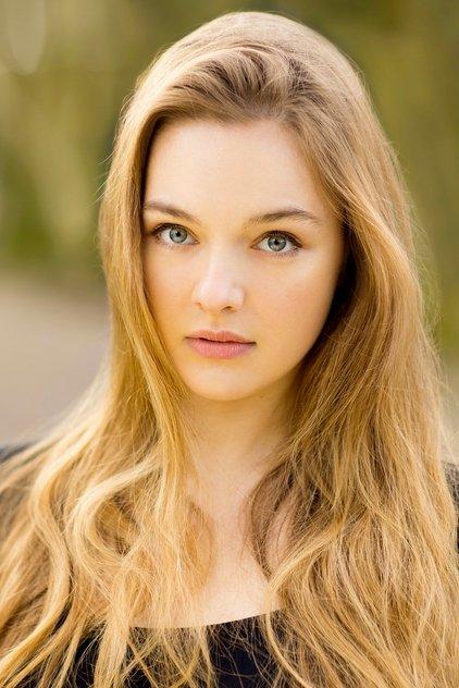 Chloé Booyens - Actor Profile Photo