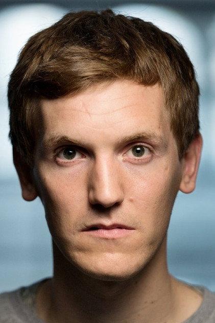 Elliott Crosset Hove - Actor Profile Photo