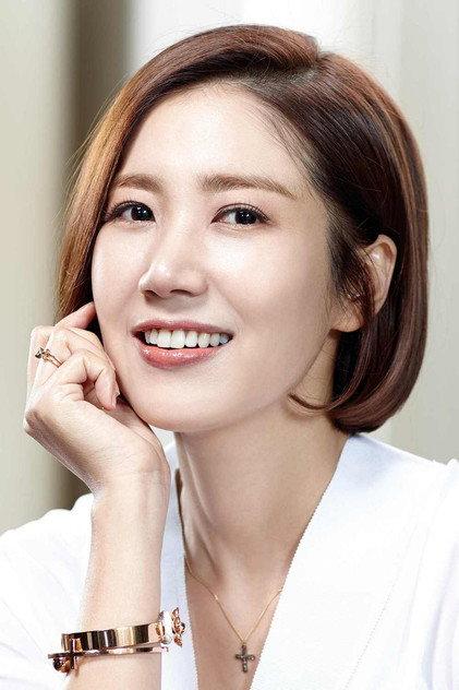Yoo Ho-jeong - Actor Profile Photo