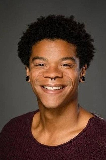 Juliann Ubbergen - Actor Profile Photo