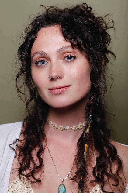 Alana Schoen - Actor Profile Photo
