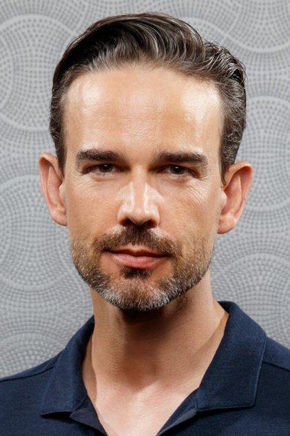 Christopher Gorham - Actor Profile Photo