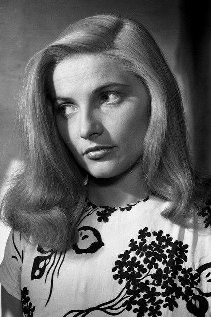 Teresa Iżewska - Actor Profile Photo