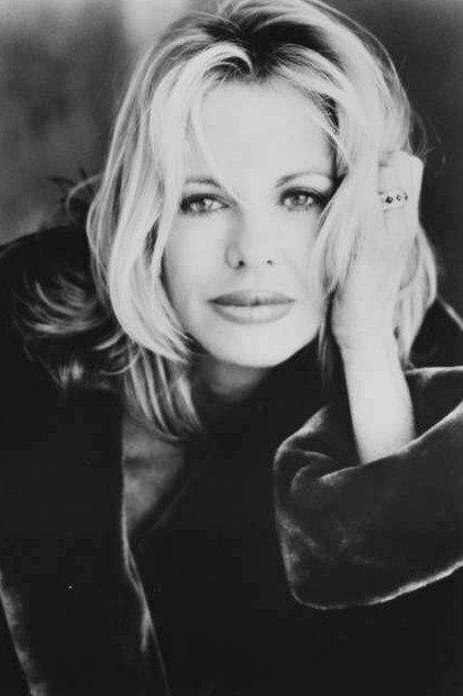 Roberta Leighton - Actor Profile Photo