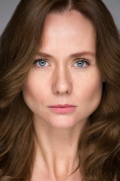 Sabine Crossen - Actor Profile Photo