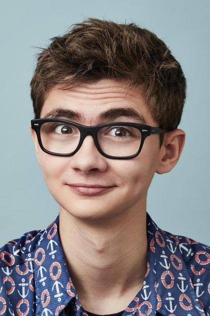 Elliott Fullam - Actor Profile Photo