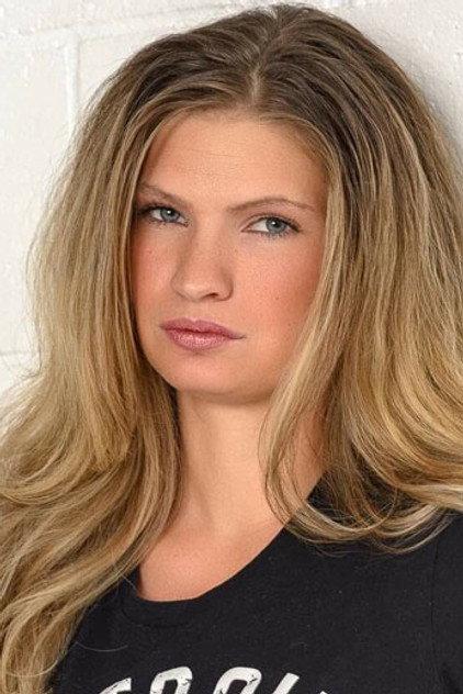 Kaiti Wallen - Actor Profile Photo