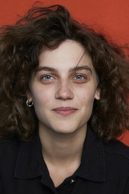 Adèle Journeaux - Actor Profile Photo