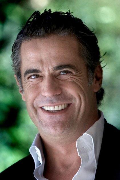 Edoardo Costa - Actor Profile Photo