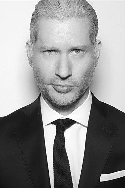 Emilio Insolera - Actor Profile Photo