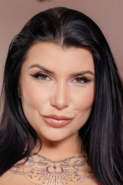 Romi Rain - Actor Profile Photo