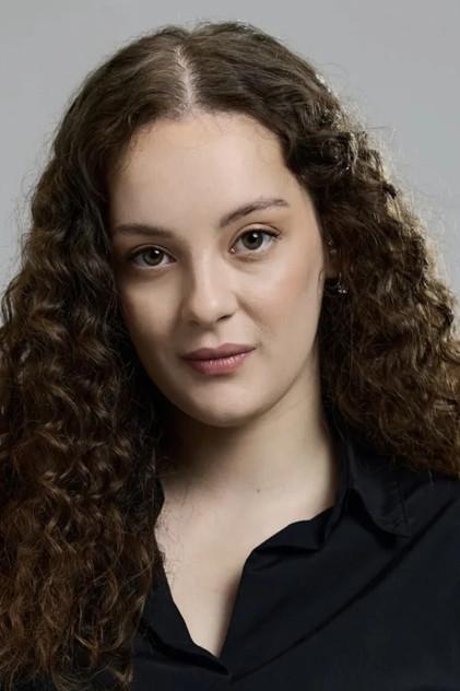 Merve Ateş - Actor Profile Photo