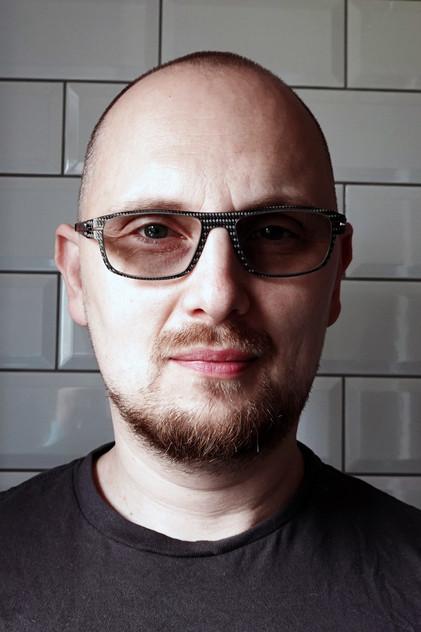 Adi Granov - Actor Profile Photo