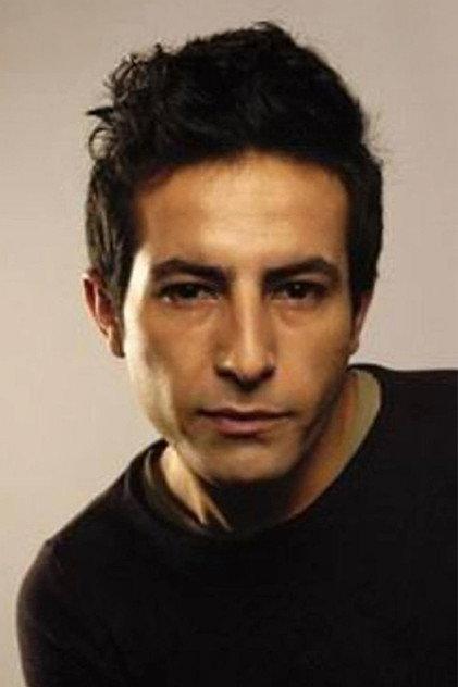 Volga Sorgu - Actor Profile Photo