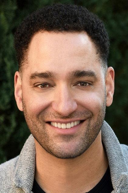 Garnet Harding - Actor Profile Photo