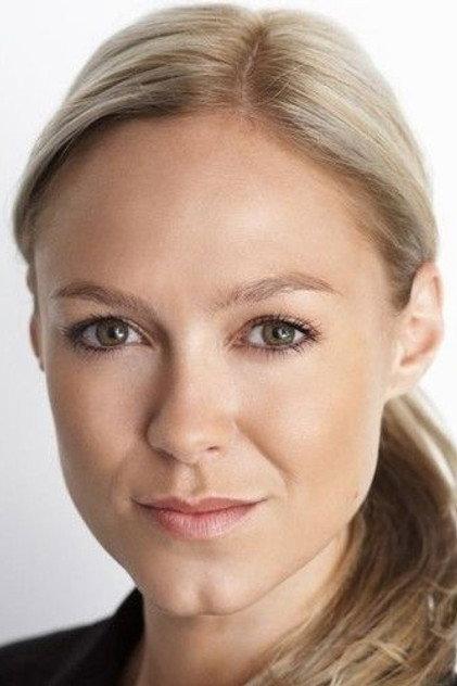 Christina Hallett - Actor Profile Photo
