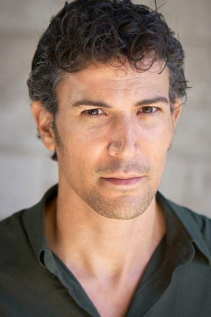 Daniel Schutzmann - Actor Profile Photo