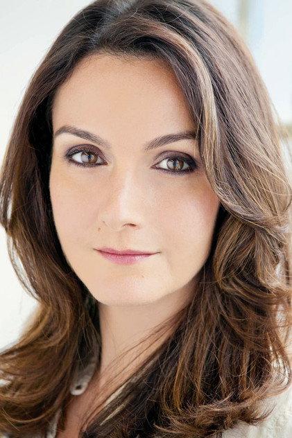Fanny La Croix - Actor Profile Photo
