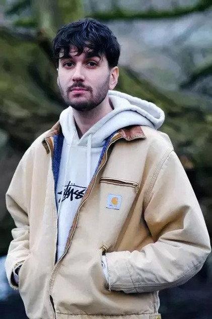 Véras Fawaz - Actor Profile Photo