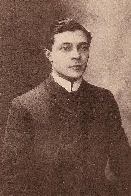 Henri Desfontaines - Actor Profile Photo