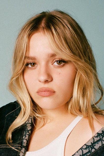 Maisy Stella - Actor Profile Photo