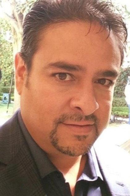Andrés Gutierrez - Actor Profile Photo