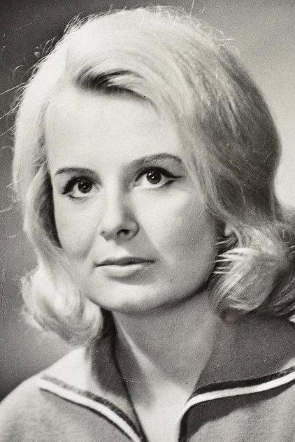 Eve Kivi - Actor Profile Photo