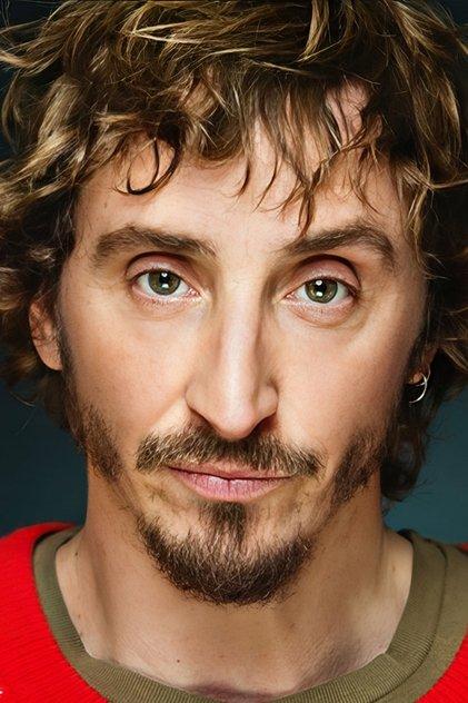Ivan Massagué - Actor Profile Photo