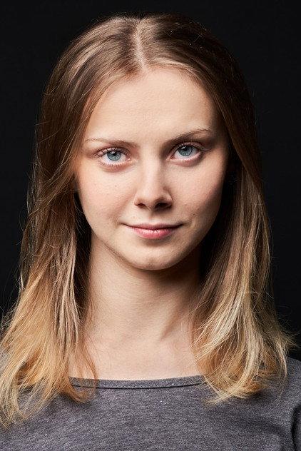 Alice Siil - Actor Profile Photo