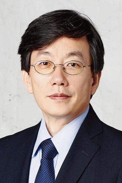 Sohn Suk-hee - Actor Profile Photo