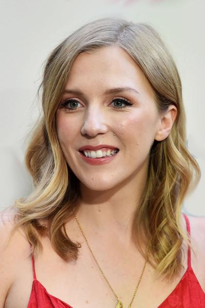 Beattie Edmondson - Actor Profile Photo