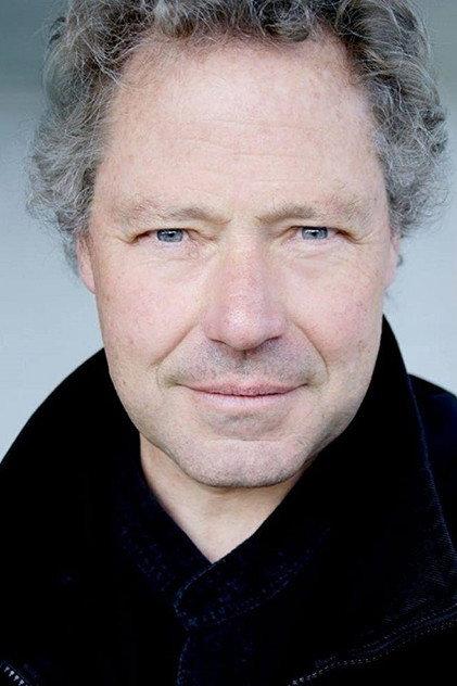 Alistair Browning - Actor Profile Photo