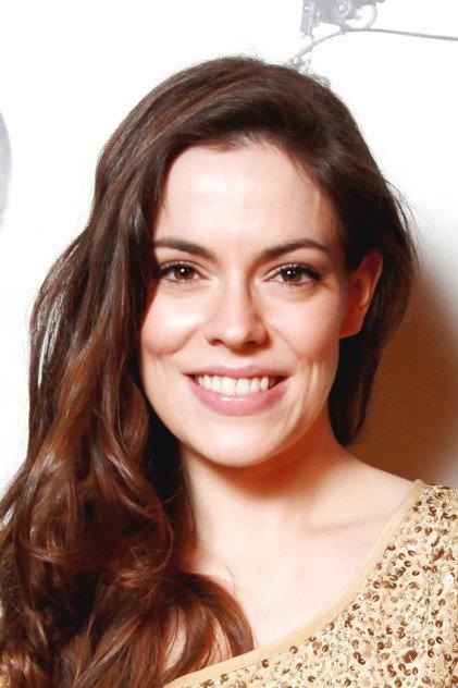 Chloé Dumas - Actor Profile Photo