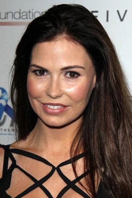 Ali Costello - Actor Profile Photo