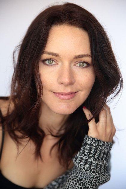 Hannah Barefoot - Actor Profile Photo