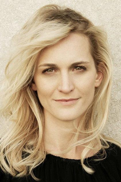 Joanne Tucker - Actor Profile Photo