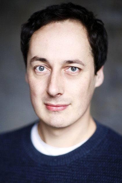 Tom Bell - Actor Profile Photo