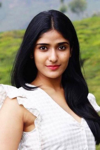 Shali Nivekas - Actor Profile Photo