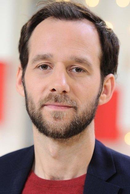 Benjamin Lavernhe - Actor Profile Photo