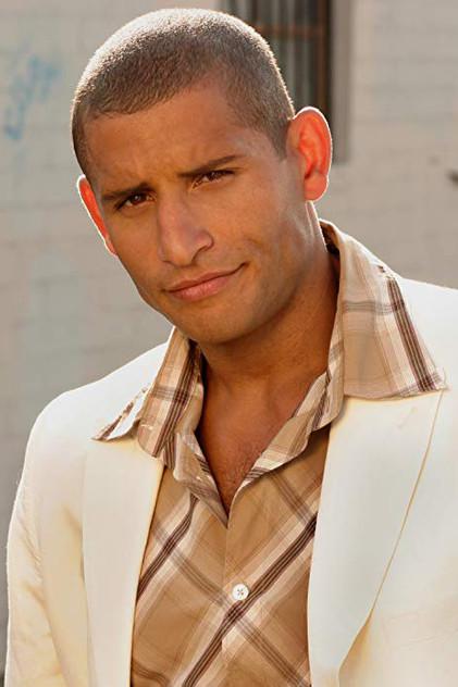 Aaron Norvell - Actor Profile Photo