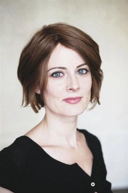 Anne Comte - Actor Profile Photo