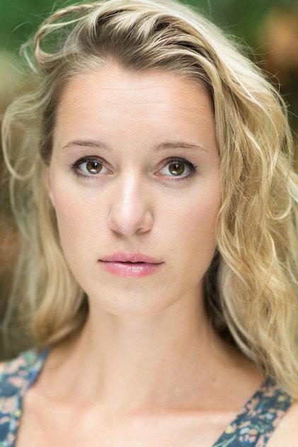 Isla Ure - Actor Profile Photo