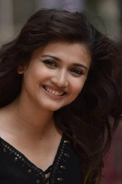 Dnyanada Ramtirthkar - Actor Profile Photo