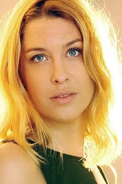 Aline Gaillot - Actor Profile Photo