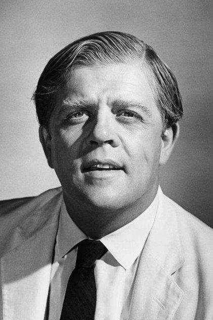 Pat Hingle - Actor Profile Photo
