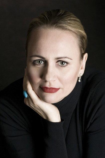 Anja Kampe - Actor Profile Photo
