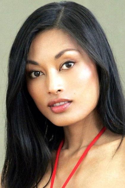 Kira Clavell - Actor Profile Photo