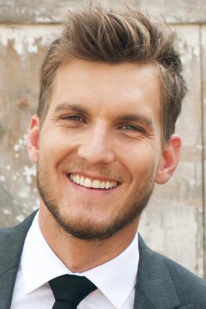 Scott Michael Foster - Actor Profile Photo
