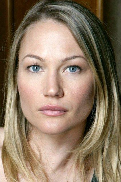Sarah Wynter - Actor Profile Photo